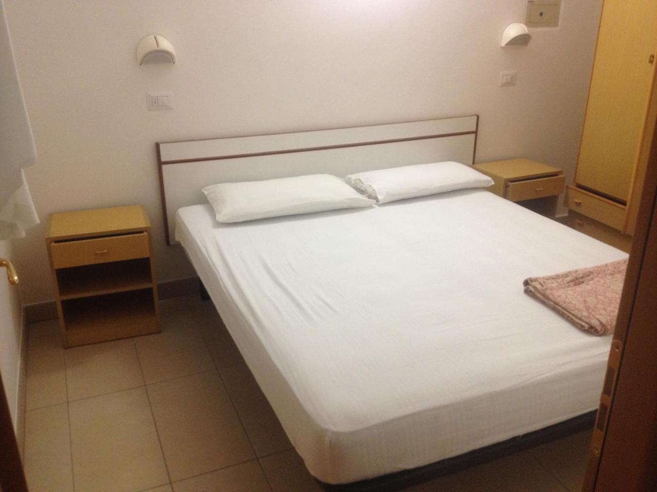 Residence Andrea Doria Cervia Kültér fotó