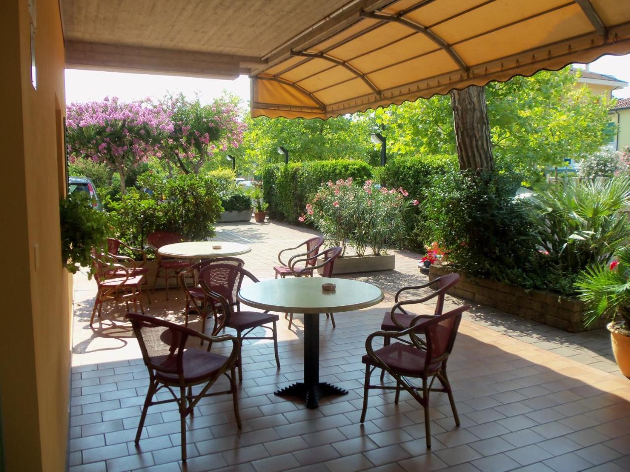 Residence Andrea Doria Cervia Kültér fotó